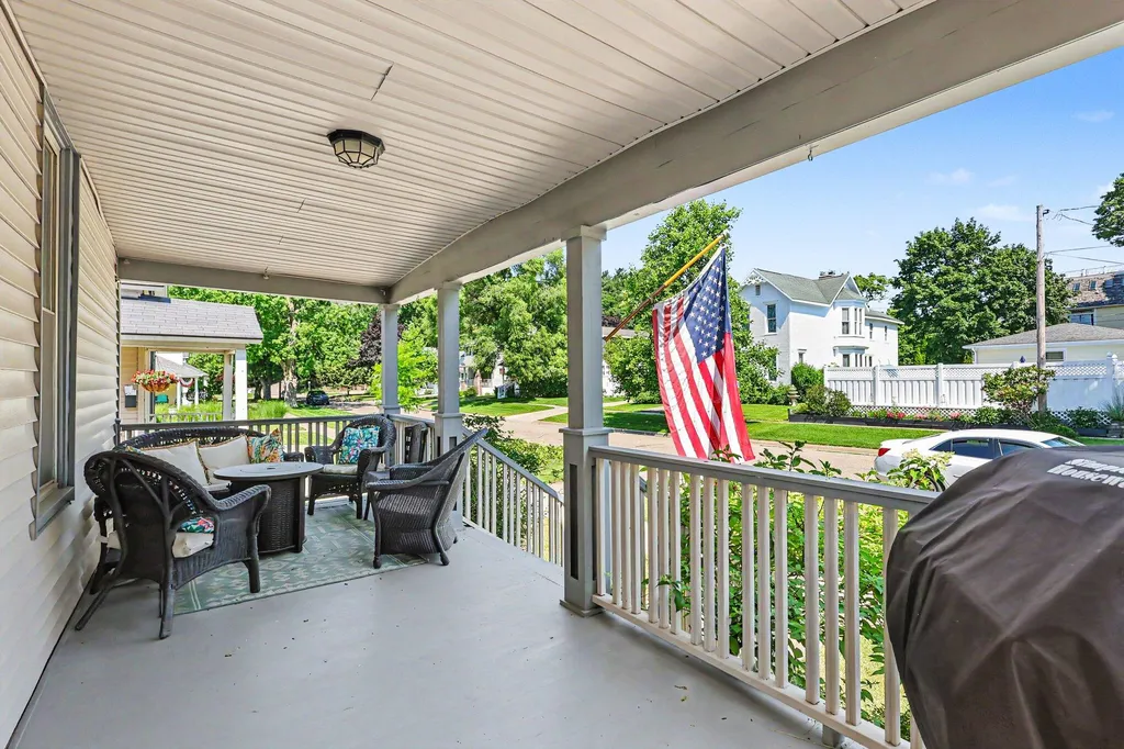 450 Slayton Avenue Grand Haven City MI 49417