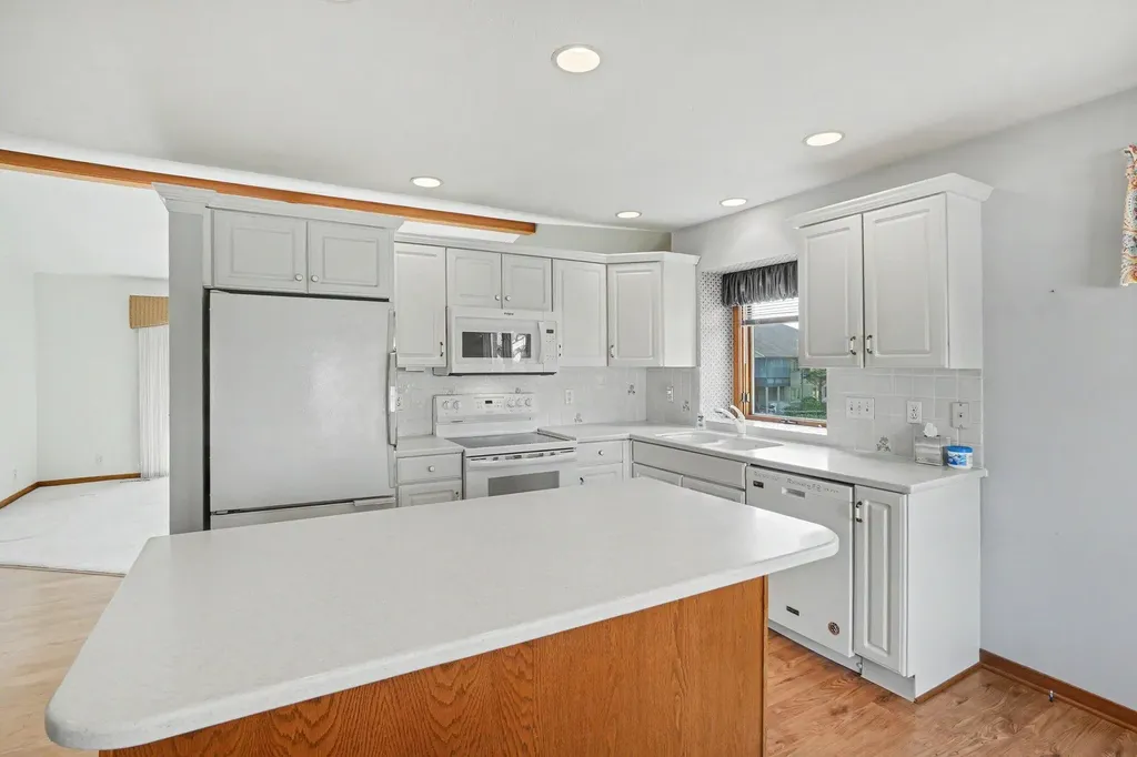 233 Parkside Drive Zeeland City MI 49464