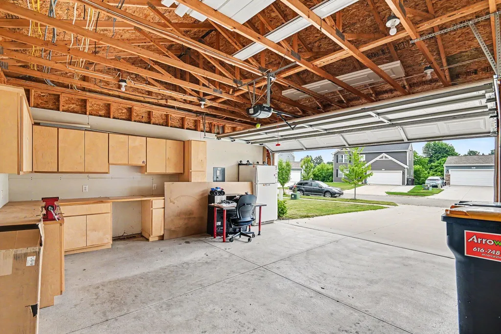 4893 Shadow Creek Drive Hudsonville City MI 49426