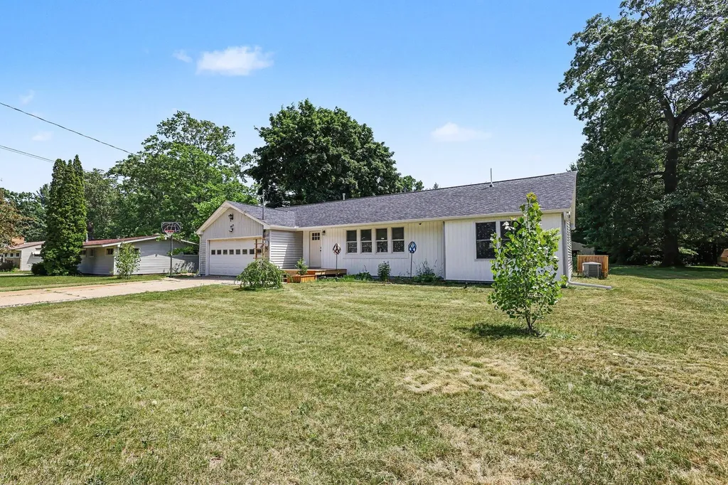 965 Victor Avenue Laketon Township MI 49445