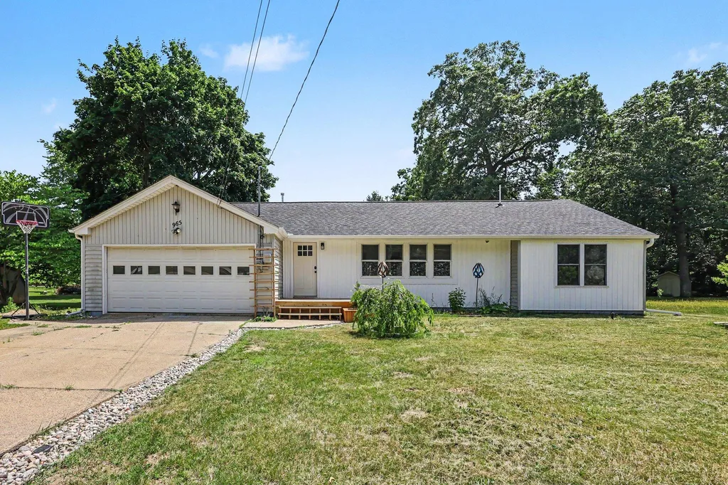 965 Victor Avenue Laketon Township MI 49445