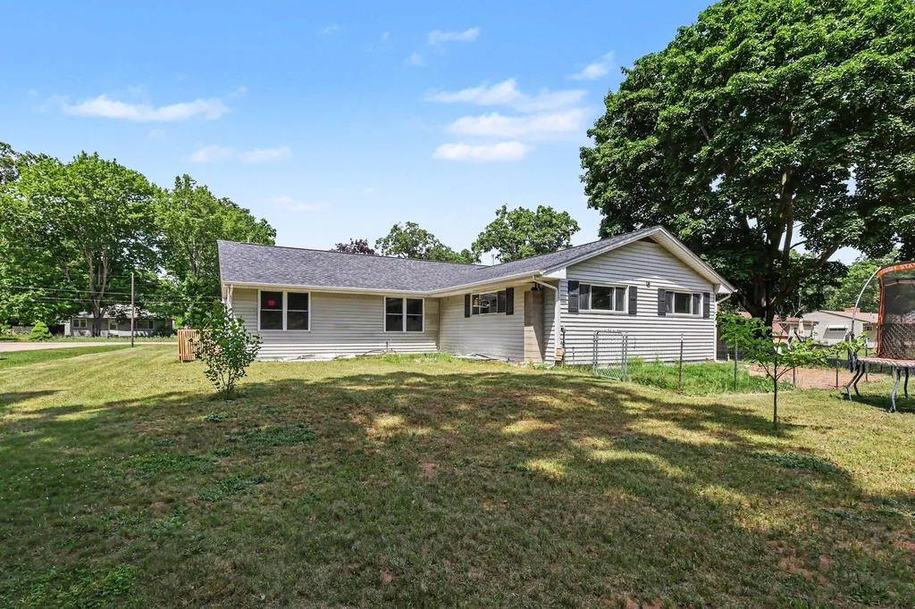 965 Victor Avenue Laketon Township MI 49445