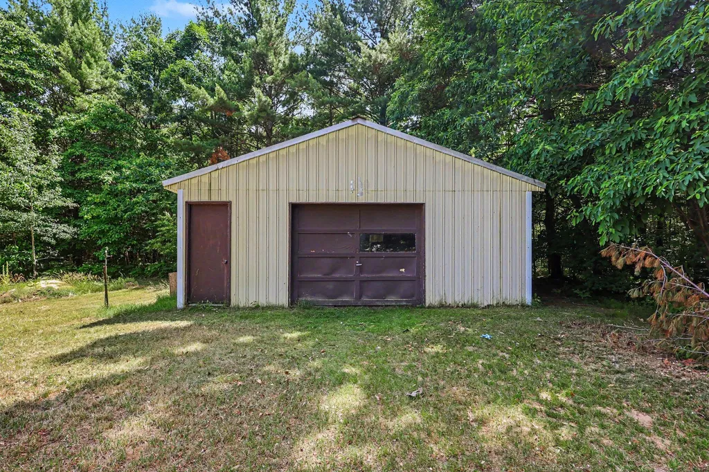 965 Victor Avenue Laketon Township MI 49445