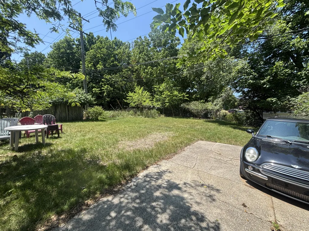 609 Hillock Court Grand Haven City MI 49417