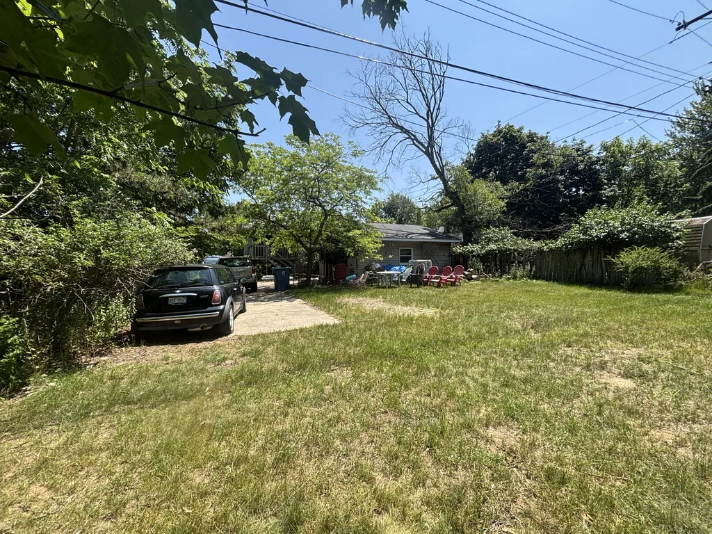 609 Hillock Court Grand Haven City MI 49417