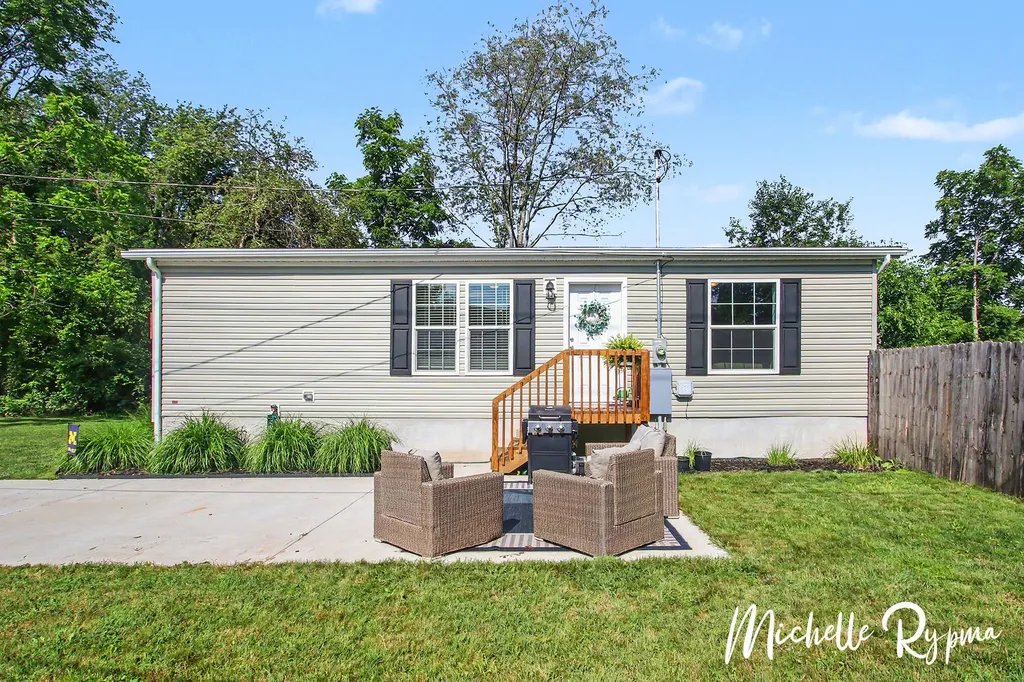 326 Walter Street Fennville City MI 49408