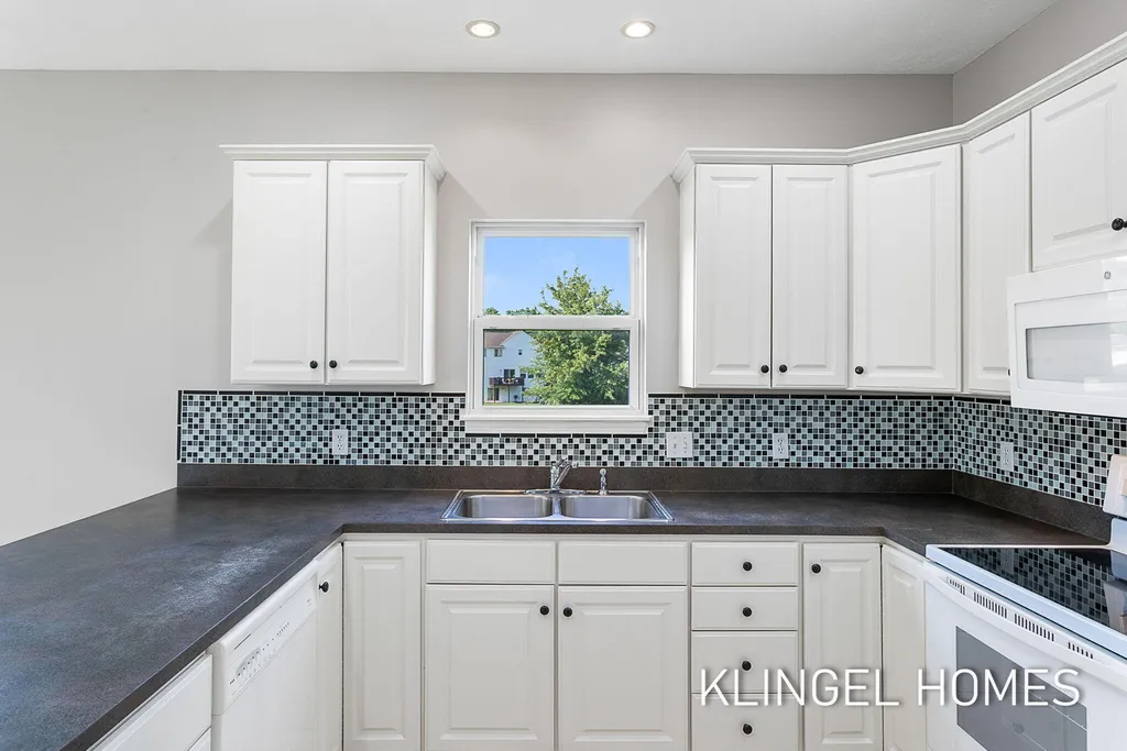 8626 Suntree Lane Zeeland Charter Township MI 49464