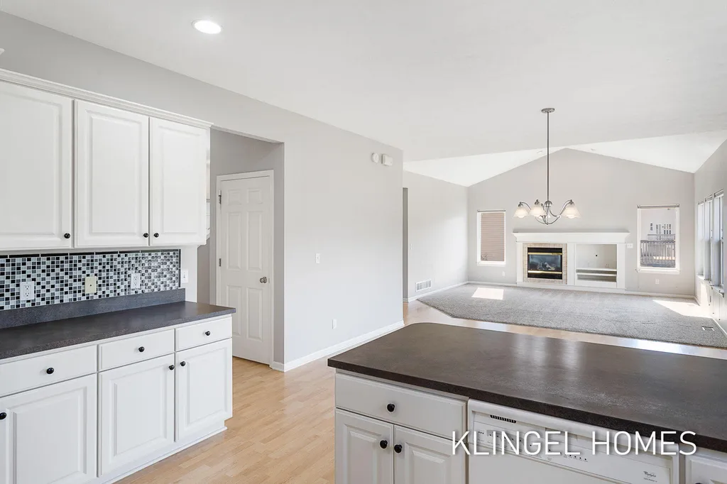 8626 Suntree Lane Zeeland Charter Township MI 49464