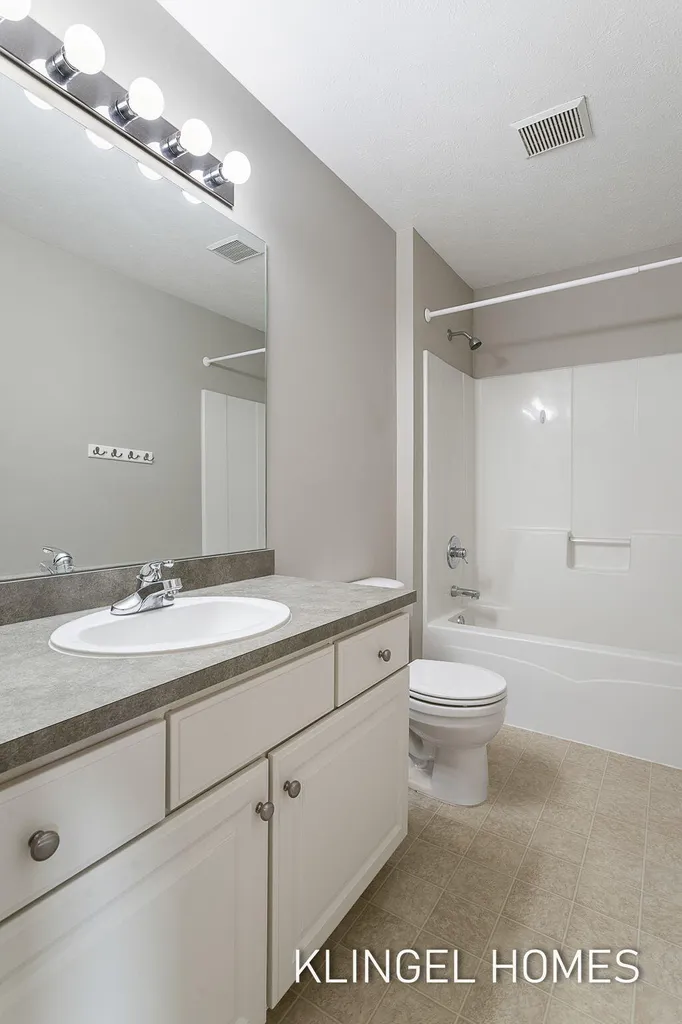 8626 Suntree Lane Zeeland Charter Township MI 49464