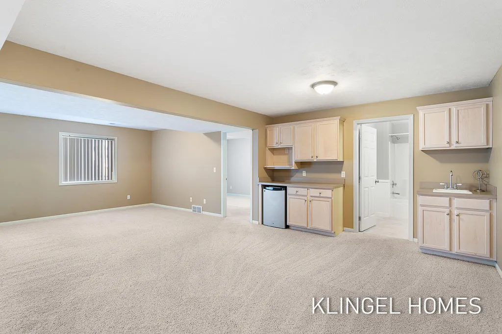 8626 Suntree Lane Zeeland Charter Township MI 49464