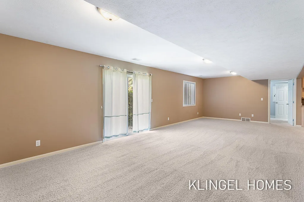 8626 Suntree Lane Zeeland Charter Township MI 49464