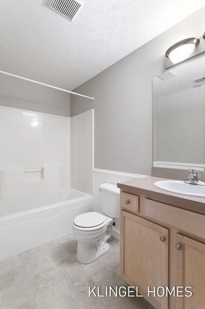 8626 Suntree Lane Zeeland Charter Township MI 49464