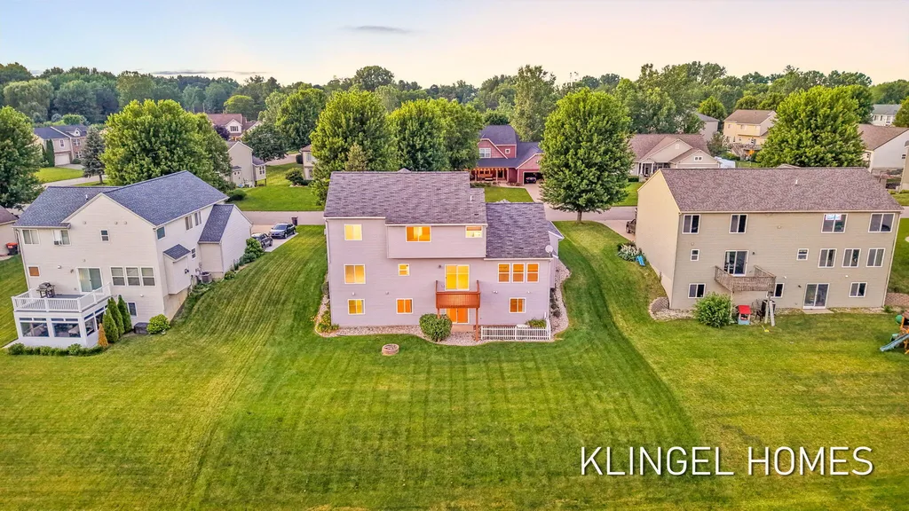 8626 Suntree Lane Zeeland Charter Township MI 49464