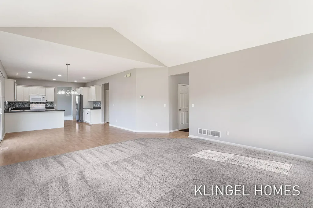 8626 Suntree Lane Zeeland Charter Township MI 49464