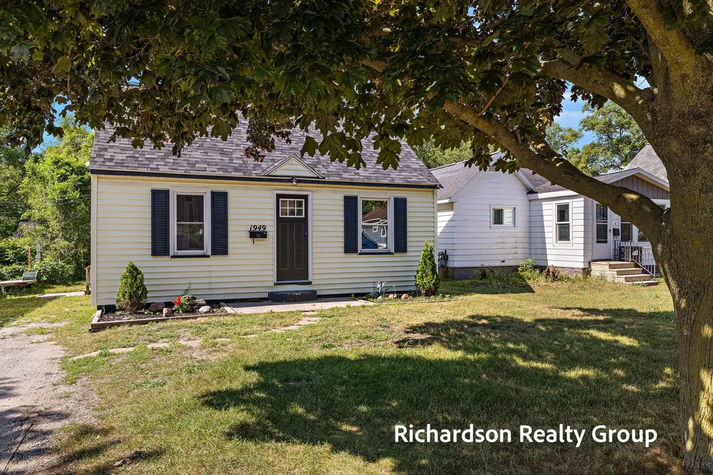 1949 Letart Avenue Muskegon City MI 49441