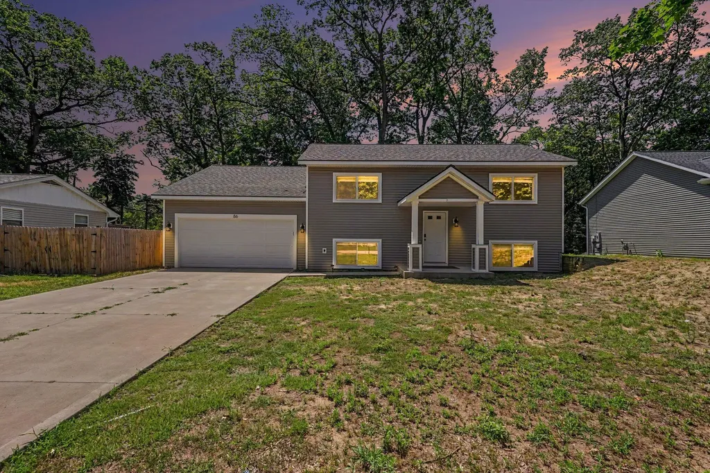 86 Dunton Avenue Holland Charter Township MI 49424
