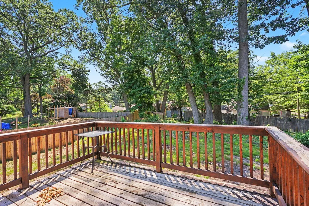 86 Dunton Avenue Holland Charter Township MI 49424