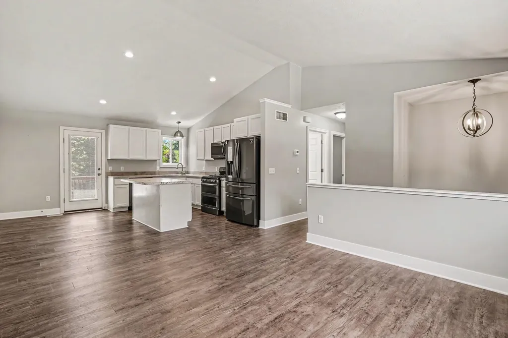 86 Dunton Avenue Holland Charter Township MI 49424