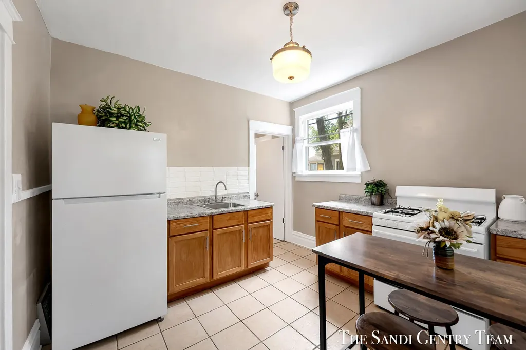 9 S Ferry Street Grand Haven City MI 49417