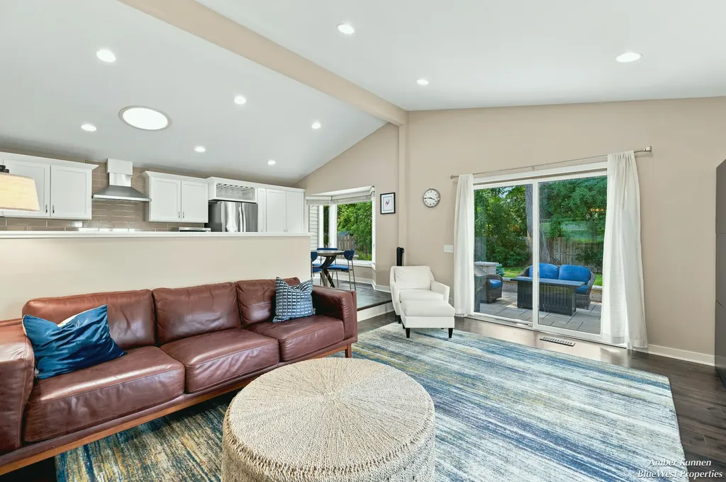 2331 Wilshire Drive SE East Grand Rapids City MI 49506