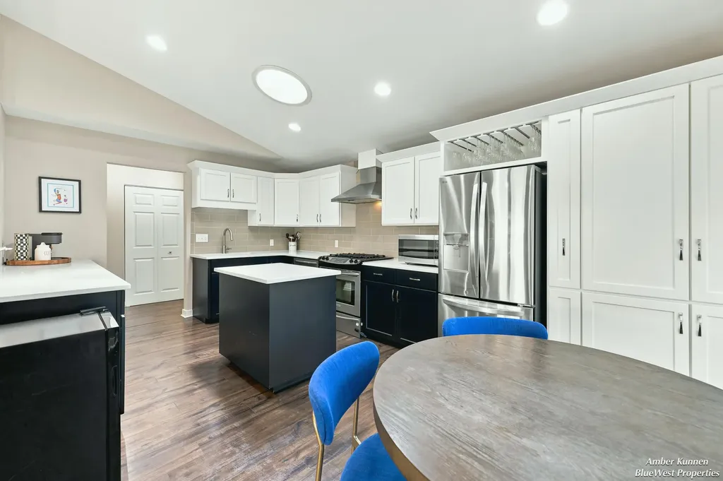 2331 Wilshire Drive SE East Grand Rapids City MI 49506