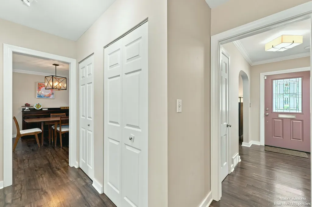2331 Wilshire Drive SE East Grand Rapids City MI 49506