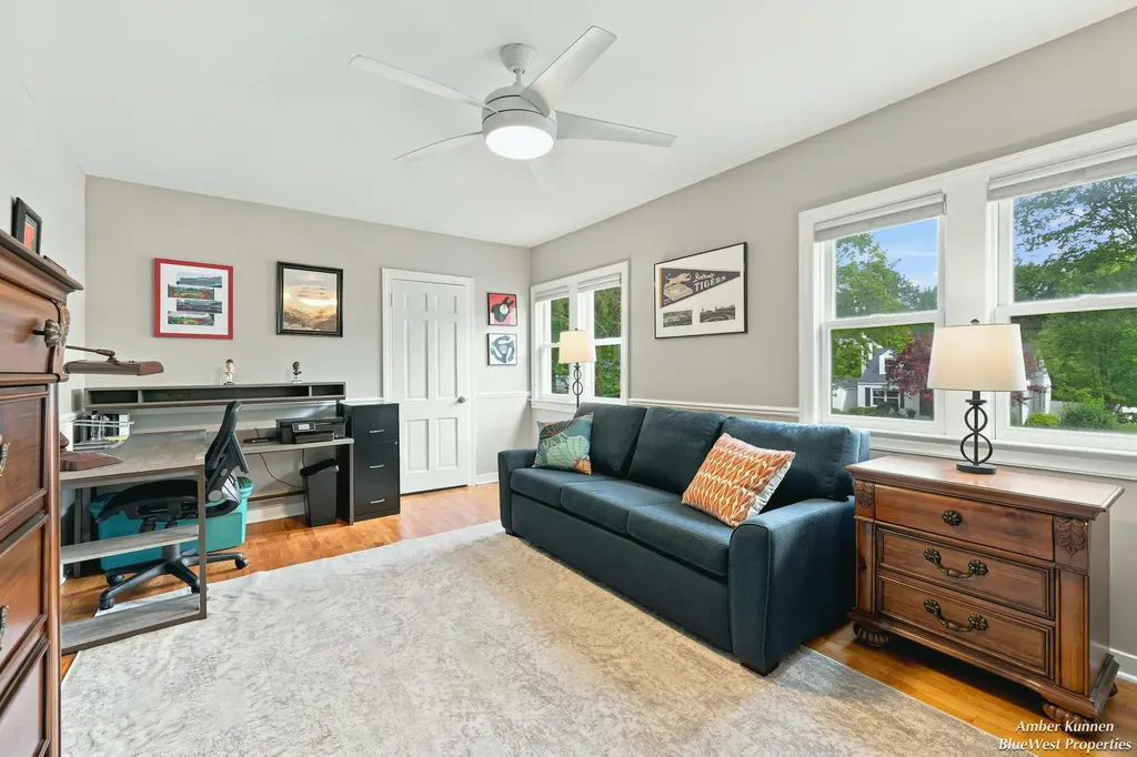 2331 Wilshire Drive SE East Grand Rapids City MI 49506
