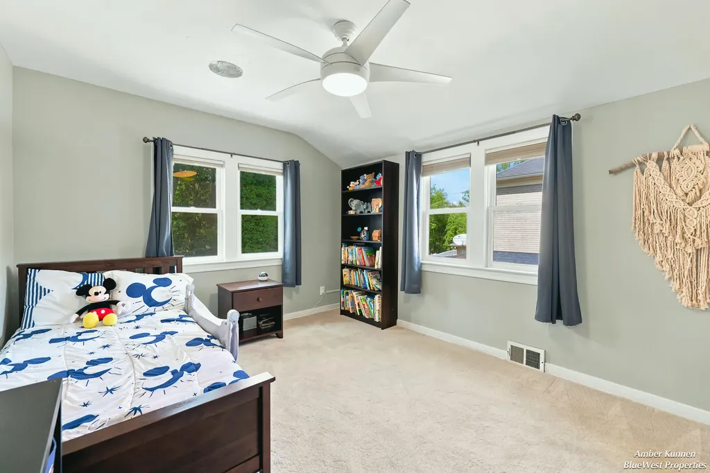 2331 Wilshire Drive SE East Grand Rapids City MI 49506