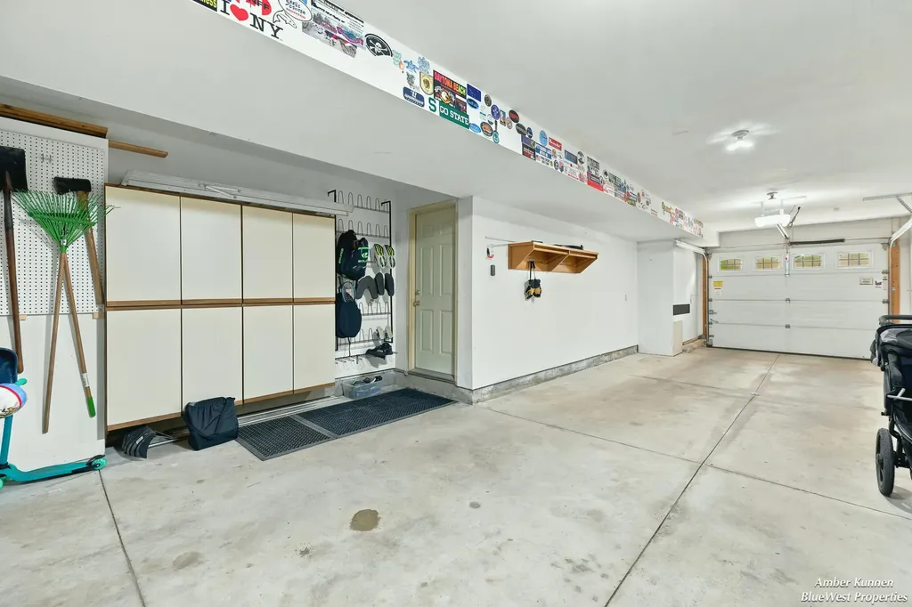 2331 Wilshire Drive SE East Grand Rapids City MI 49506