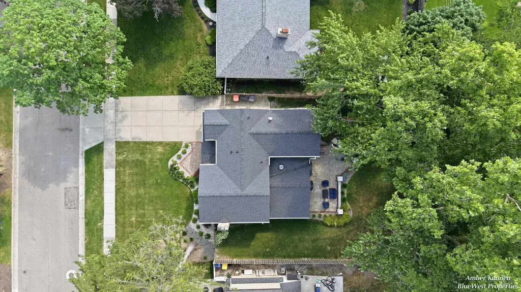 2331 Wilshire Drive SE East Grand Rapids City MI 49506