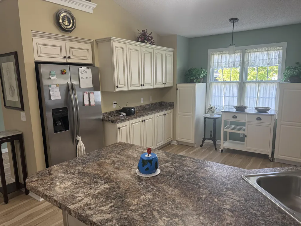 2143 Rosewood Lane Muskegon City MI 49441