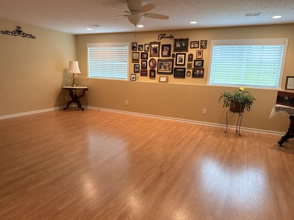 2143 Rosewood Lane Muskegon City MI 49441