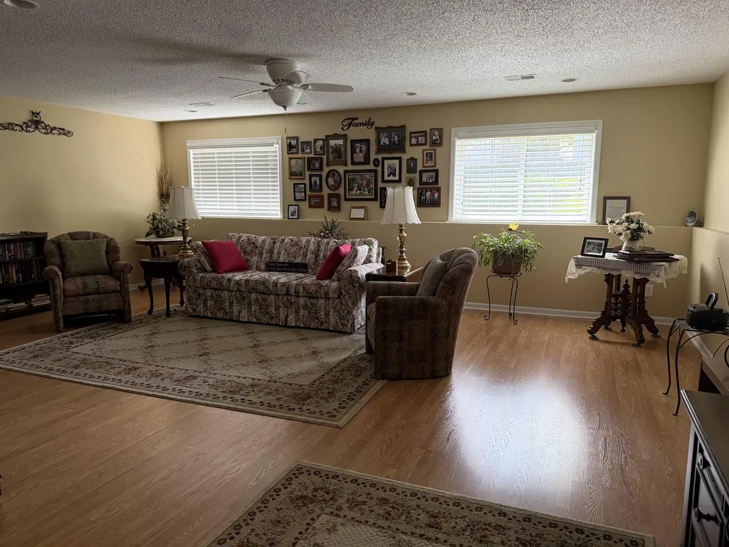 2143 Rosewood Lane Muskegon City MI 49441