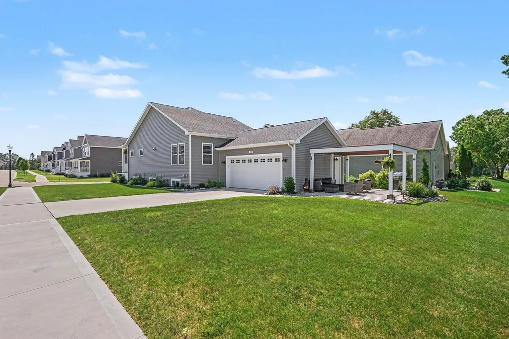 89 Brynwood Avenue Holland Charter Township MI 49423