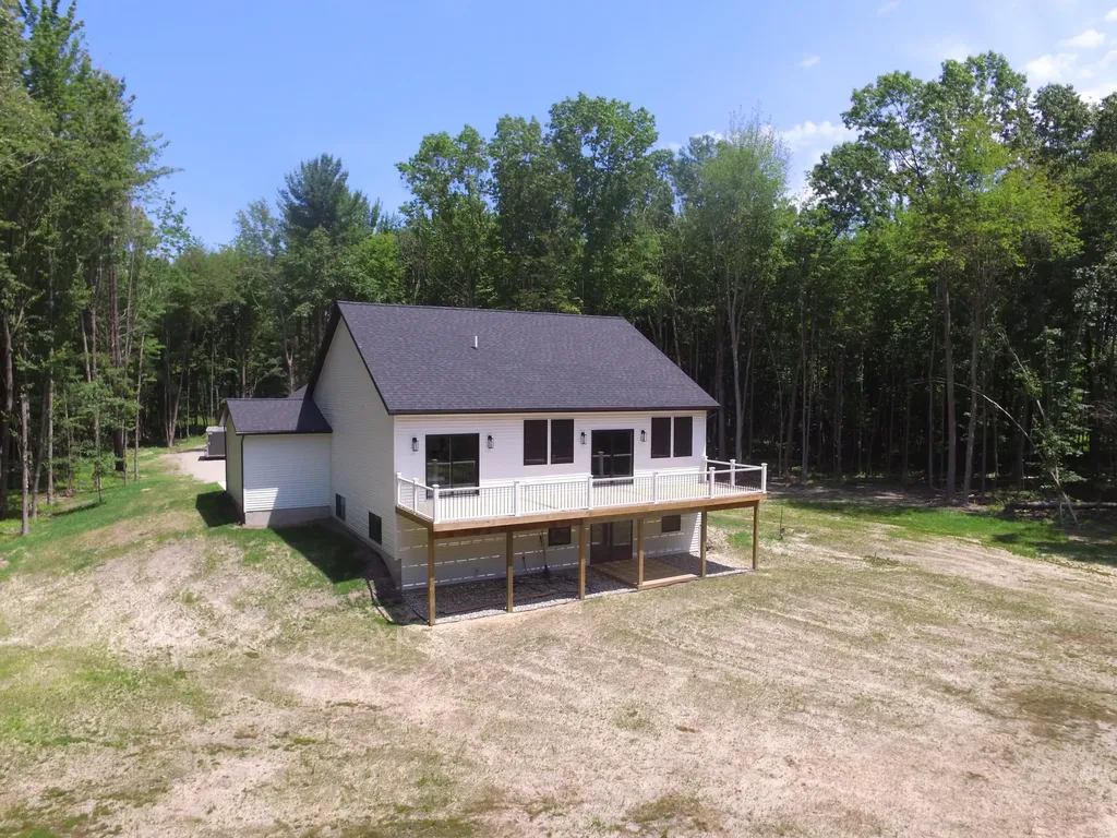 16229 148th Avenue Spring Lake Township MI 49456