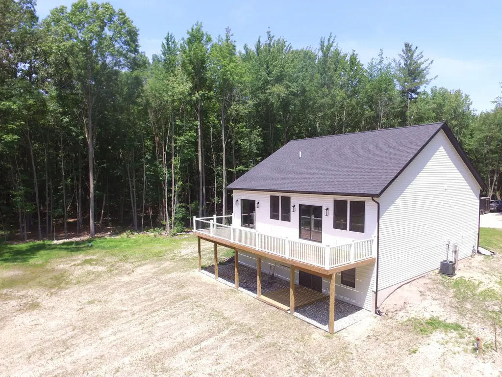 16229 148th Avenue Spring Lake Township MI 49456