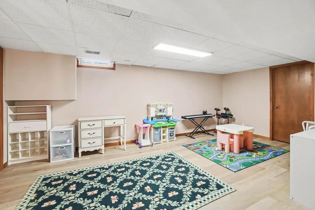 2205 Whispering Dunes Drive Park Township MI 49424