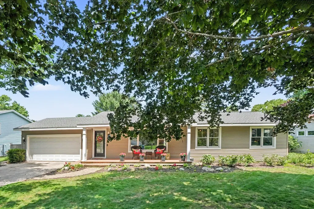 2205 Whispering Dunes Drive Park Township MI 49424