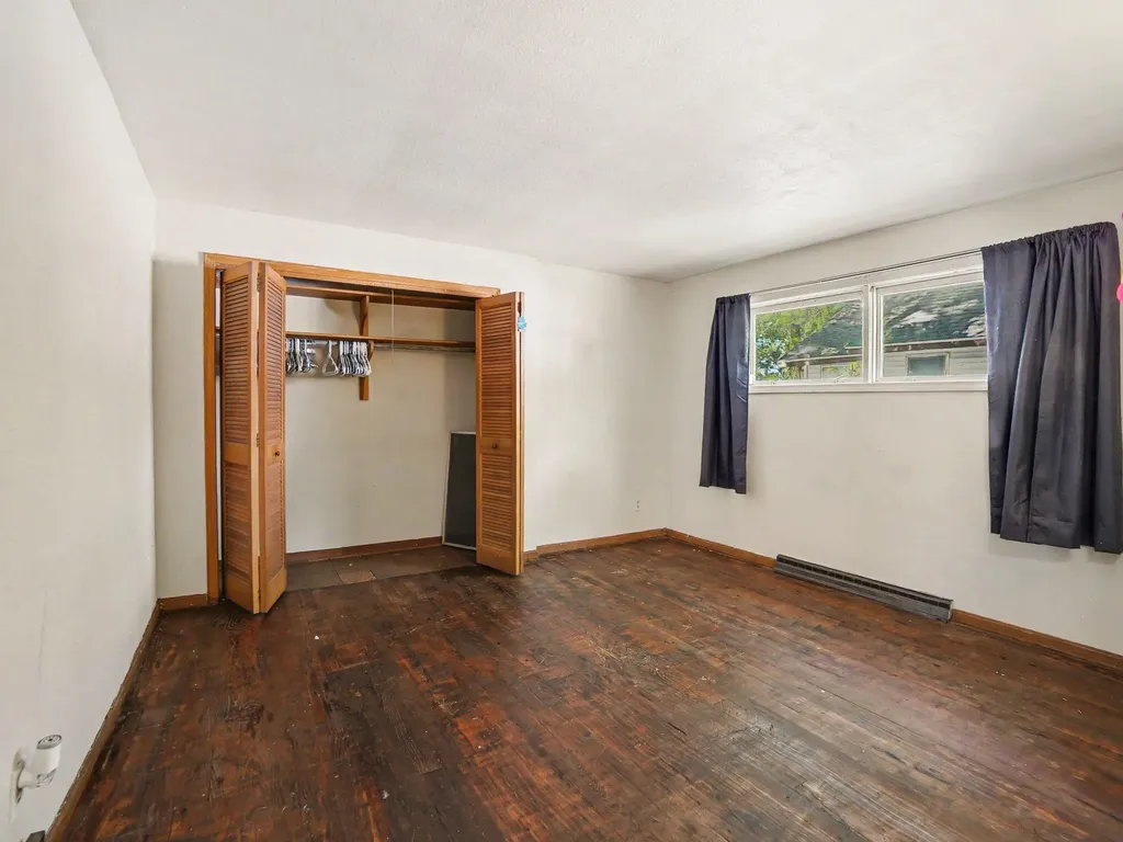 942 Amity Avenue Muskegon City MI 49442