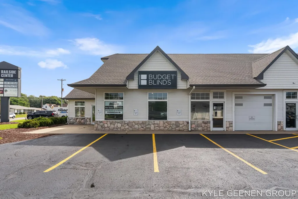 60 E Lakewood Boulevard Holland Charter Township MI 49424