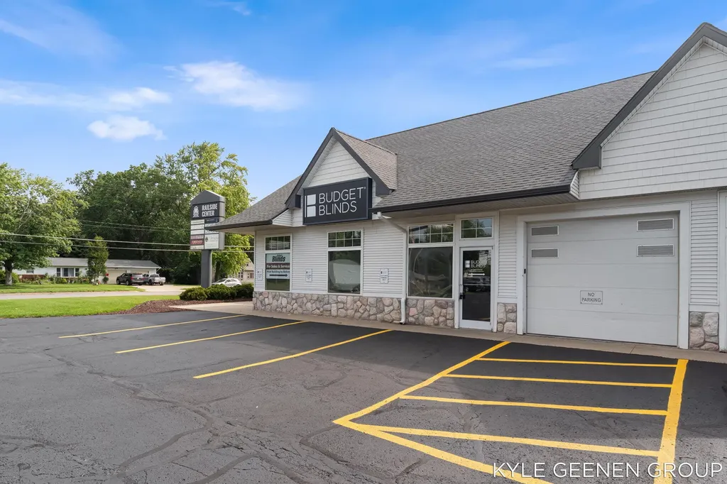 60 E Lakewood Boulevard Holland Charter Township MI 49424
