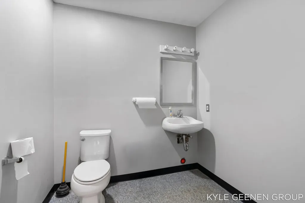 60 E Lakewood Boulevard Holland Charter Township MI 49424