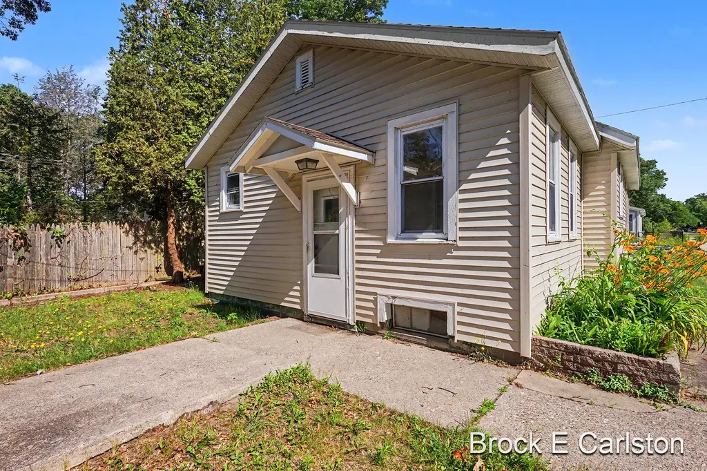 2309 Philo Avenue Muskegon City MI 49441