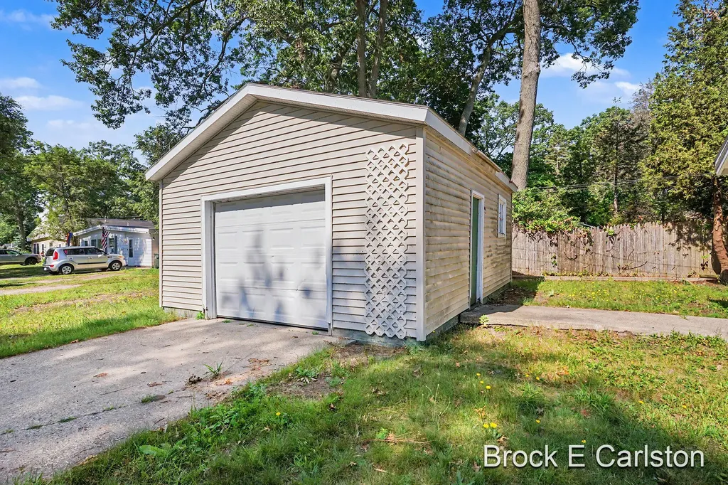 2309 Philo Avenue Muskegon City MI 49441