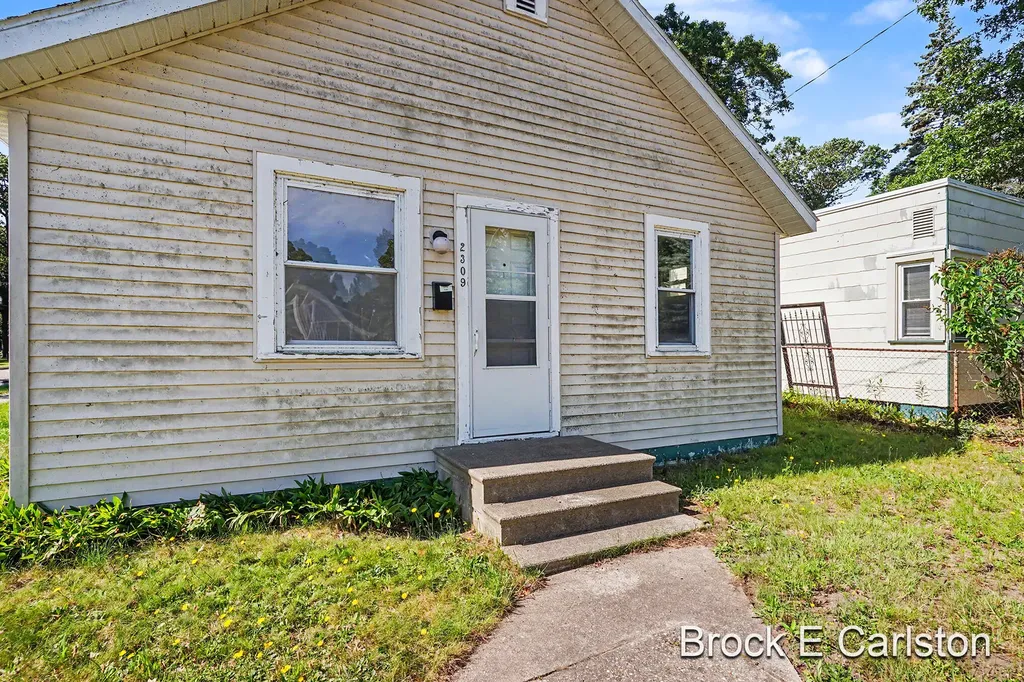 2309 Philo Avenue Muskegon City MI 49441