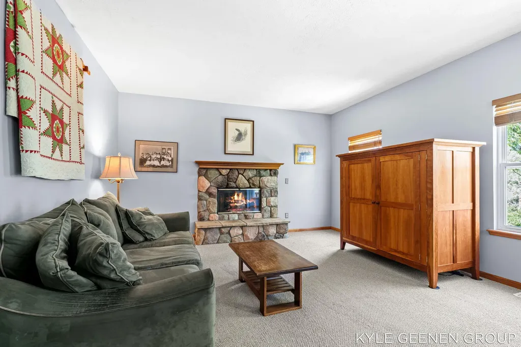 10887 Thornberry Way Holland Charter Township MI 49464