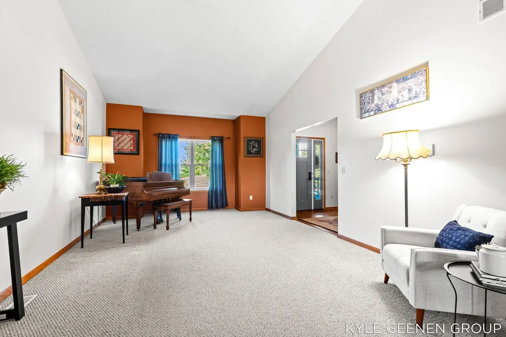 10887 Thornberry Way Holland Charter Township MI 49464