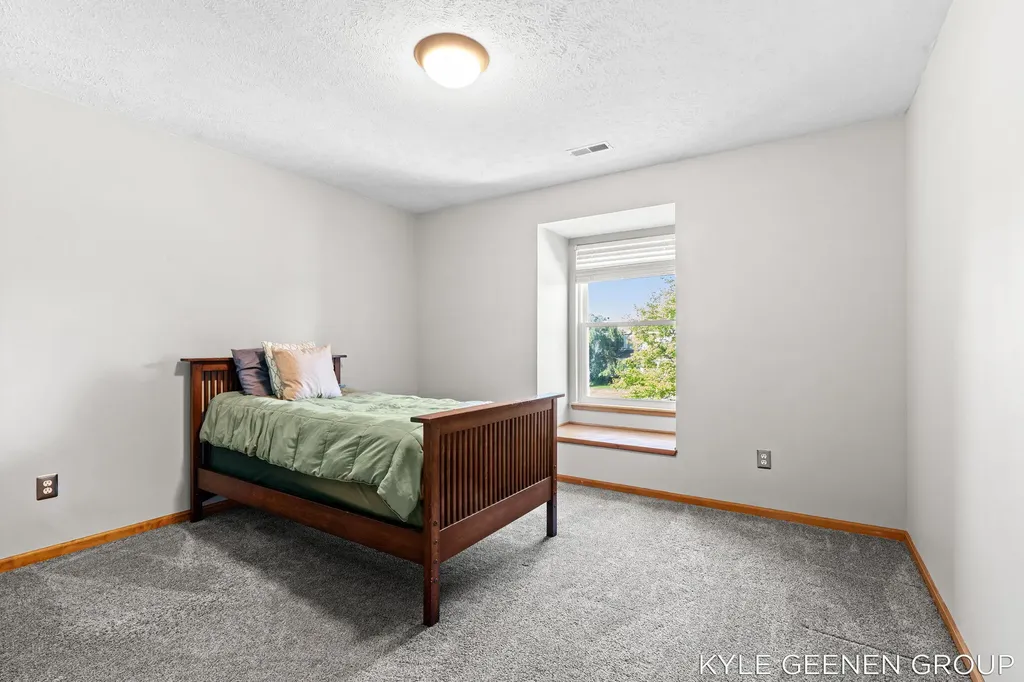 10887 Thornberry Way Holland Charter Township MI 49464