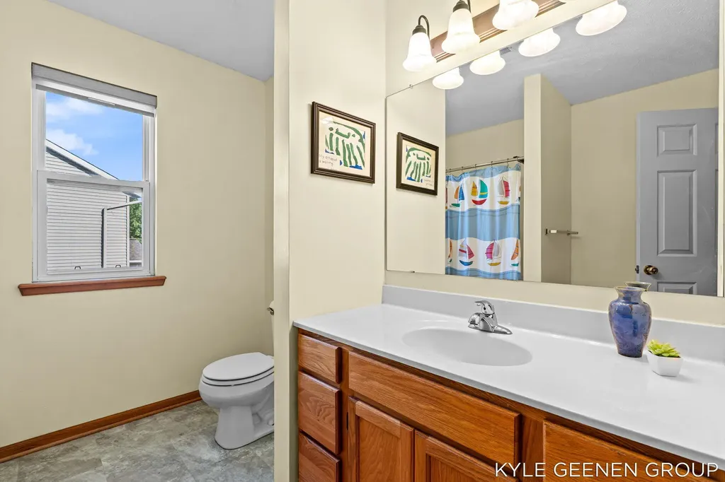 10887 Thornberry Way Holland Charter Township MI 49464