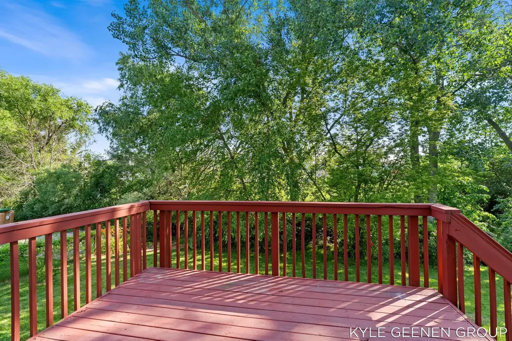 10887 Thornberry Way Holland Charter Township MI 49464